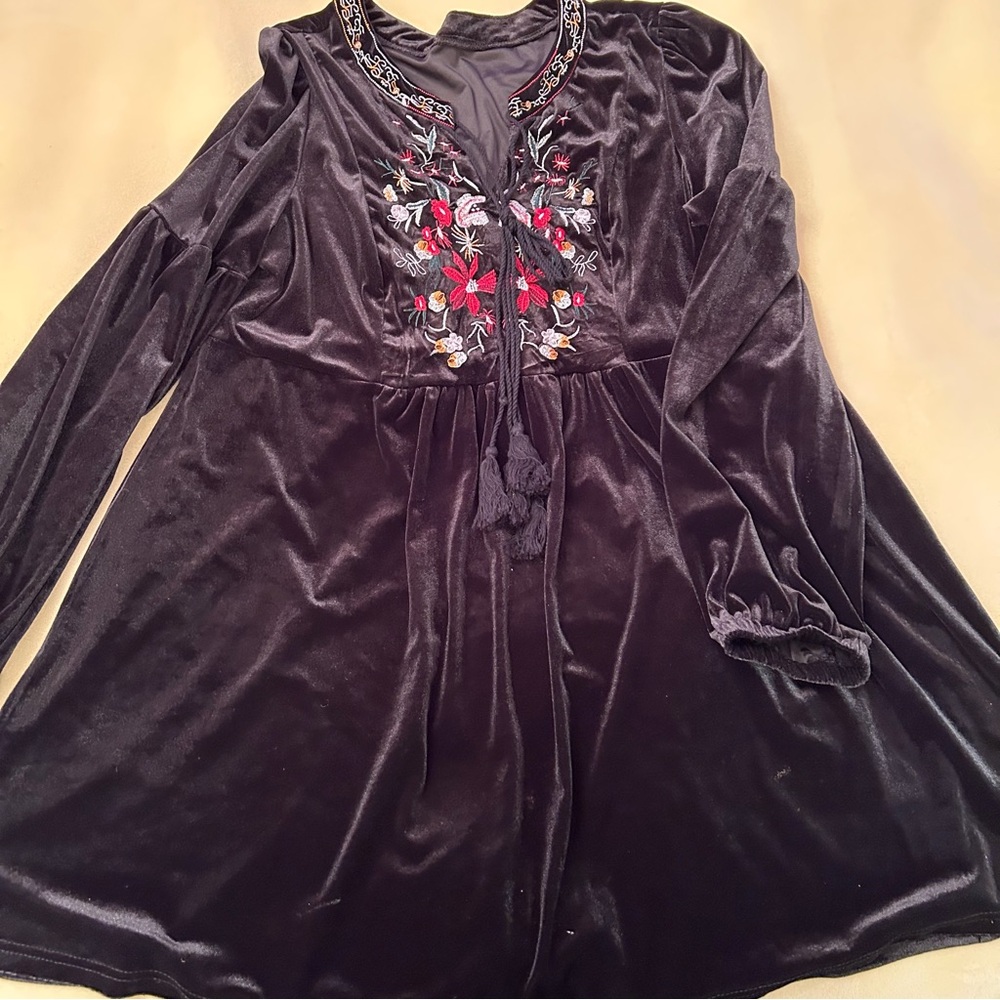 Embroidered Velvet Tunic Top Size L Black
